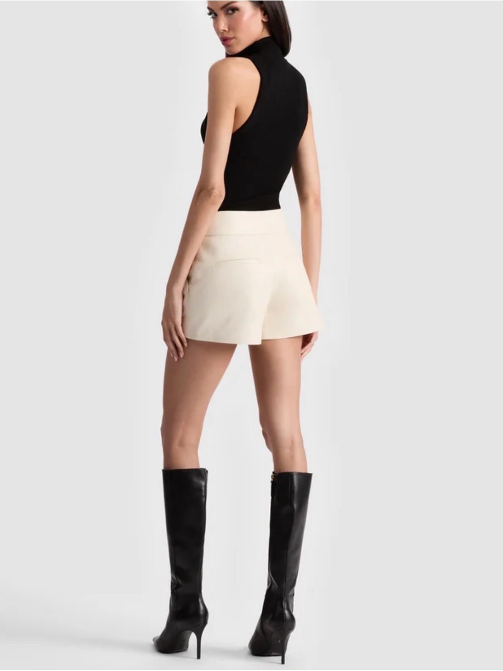 Alice and Olivia CADY White Leather Shorts - Picture 3 of 10